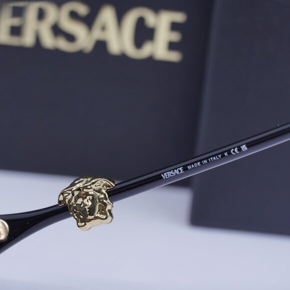 Versace VE4504D GB1/87 Rectangle Sunglasses – Shiny Black/Grey - Picture 8 of 9